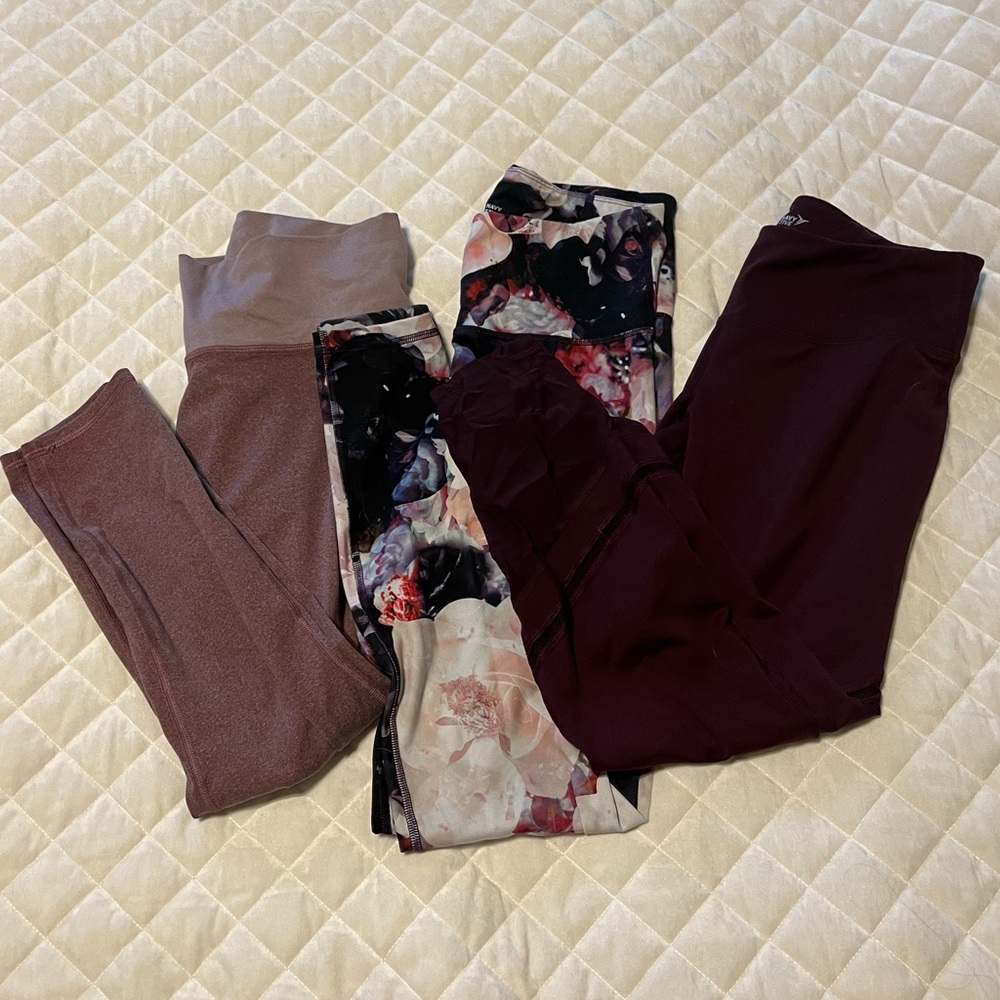 Womens medium legging lot (Fabletics and Old navy)